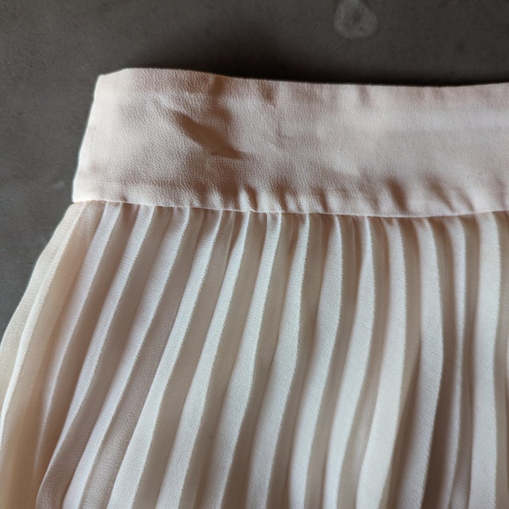 Sézane Dino Skirt | Nude (pale pink blush) - Picture 14 of 16